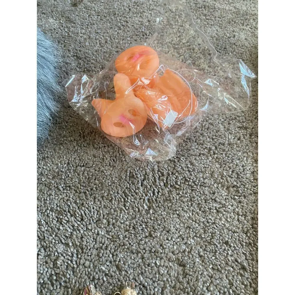 3 Little Pigs and the Big Bad Wolf Family Costumes - Picture 7 of 13